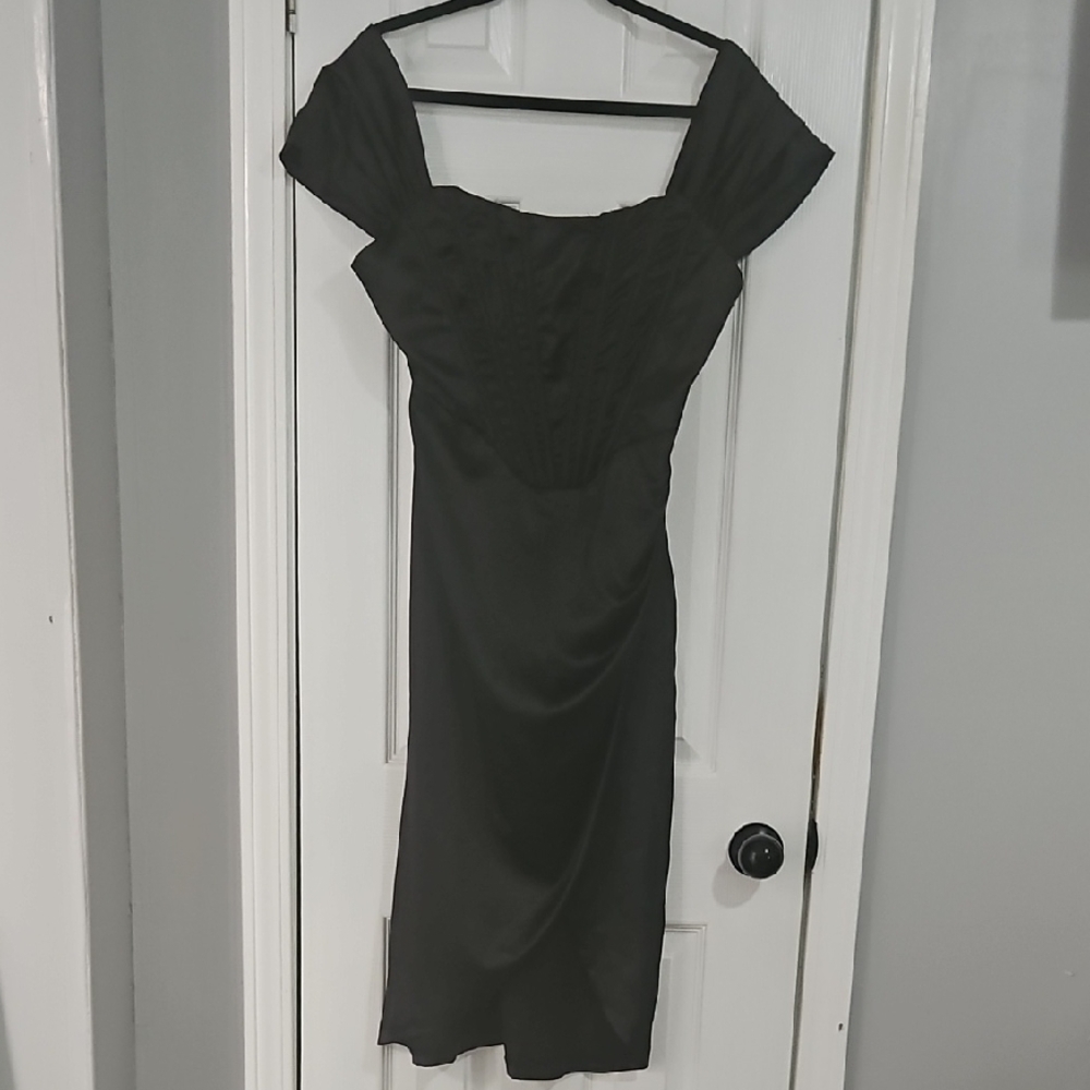 Elegant Black Corset Style Midi Dress with Flutter Sleeves
